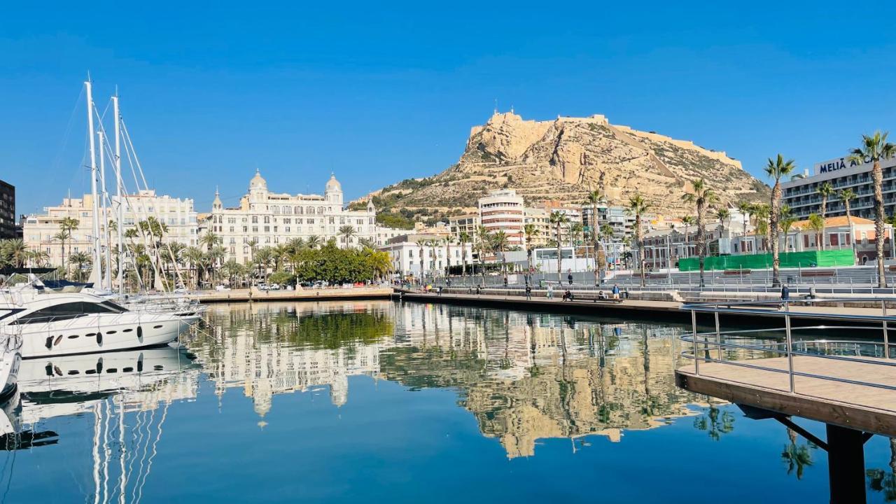 Alicante Postiguet Studios Extérieur photo